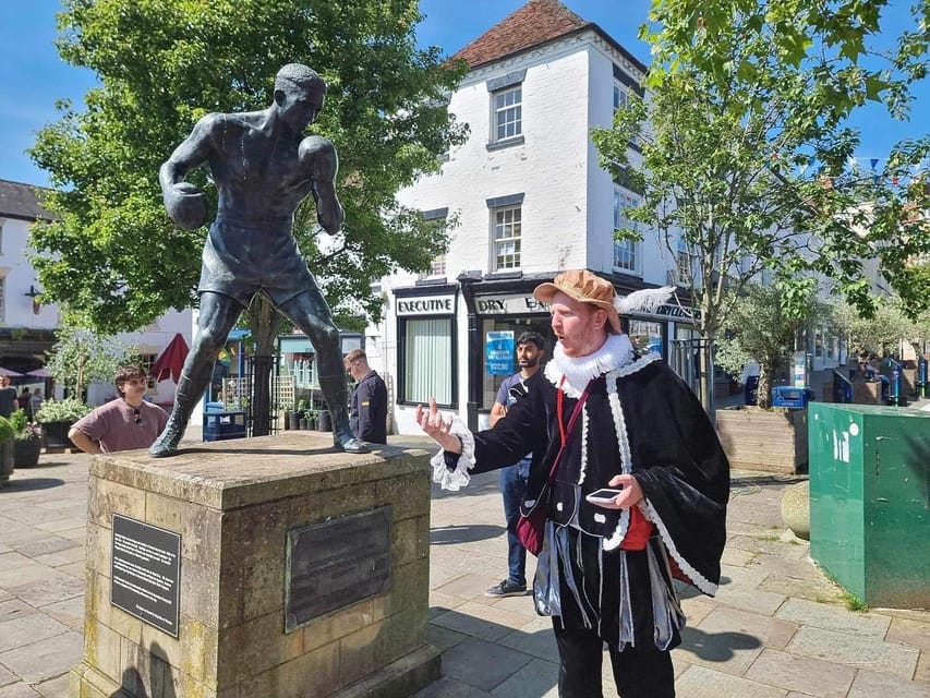 A tour of Warwick with Queen Elizabeth's secret lover - Robert Dudley’s Warwick: Tudor intrigue with humor