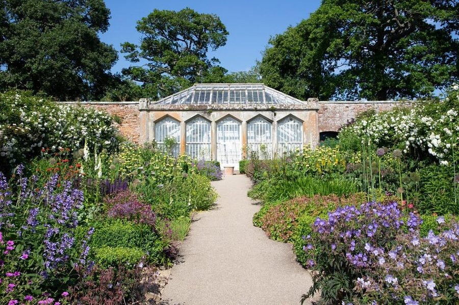Abbotsford: House, Chapel and Garden Ticket - Getting to Abbotsford from Edinburgh Waverley