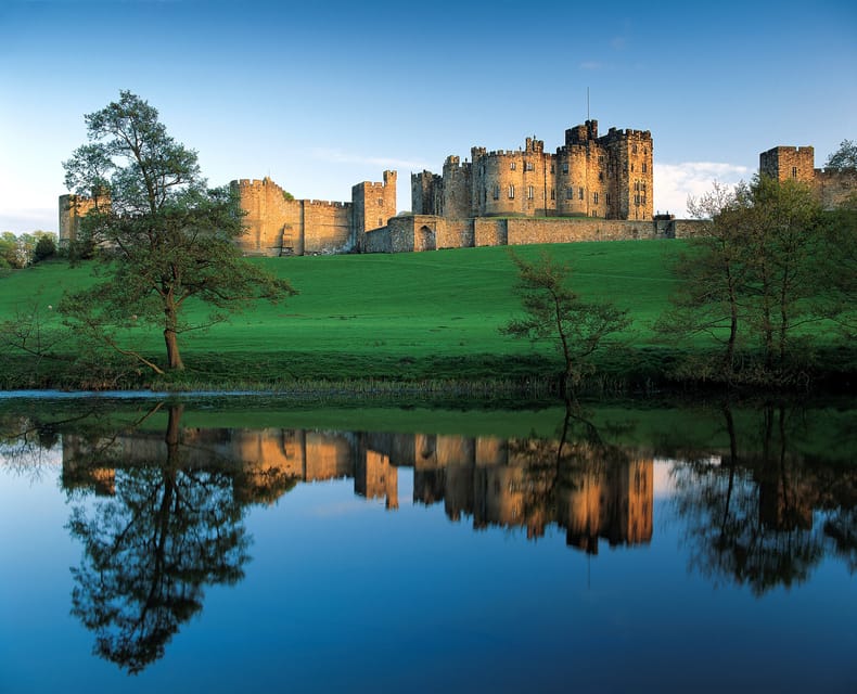 Alnwick: Alnwick Castle Ticket - Wizard-Led Broomstick Training: Fun, But Time It Right