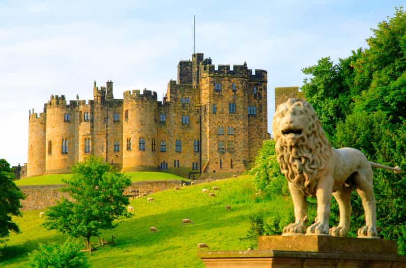 Alnwick: Alnwick Castle Ticket - Entering the Castle Grounds: Orientation, Walking, and Pace