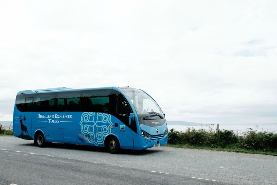 Alnwick Castle and Scottish Borders Tour from Edinburgh - The big idea: a 9.5-hour castle day that stays organized