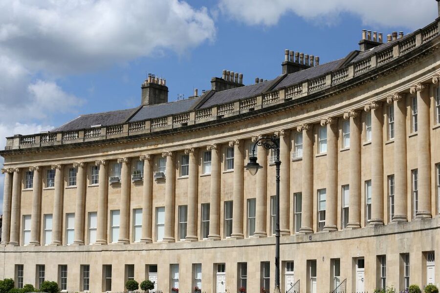 Bath: Bridgerton Filming Locations Walking Tour with Music - Featherington house and Lady Danbury’s mansion: the “wait, it’s real” moments
