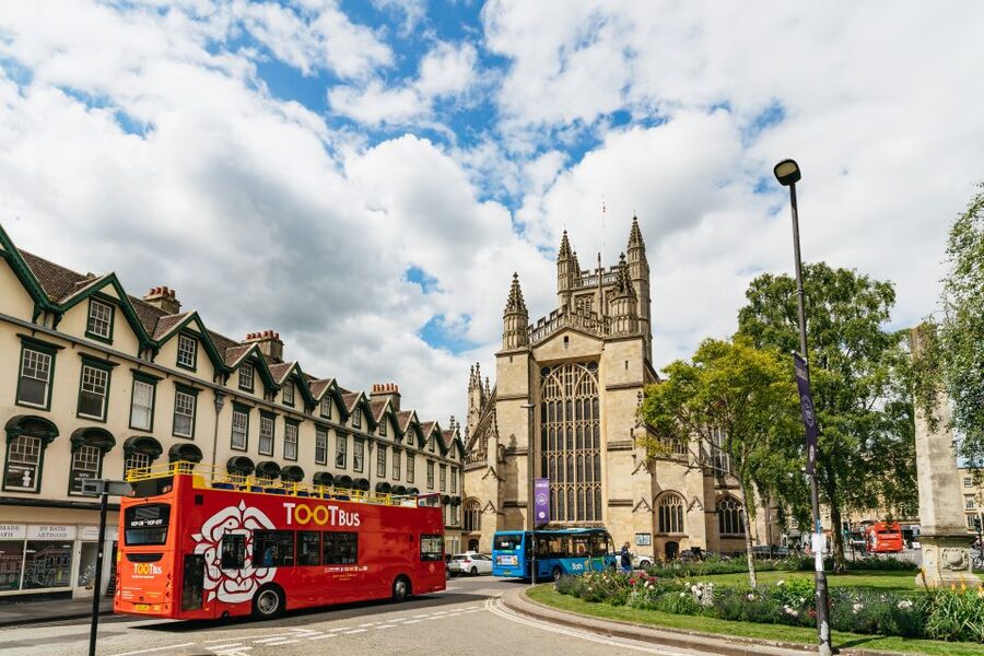 Bath: City Walking Tour with Optional Roman Baths Entry - How the guide experience really affects your time in Bath