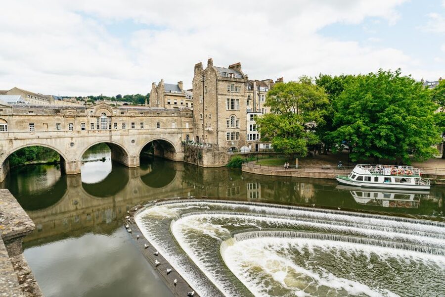 Bath: City Walking Tour with Optional Roman Baths Entry - Who should book this Bath tour, and who might look elsewhere
