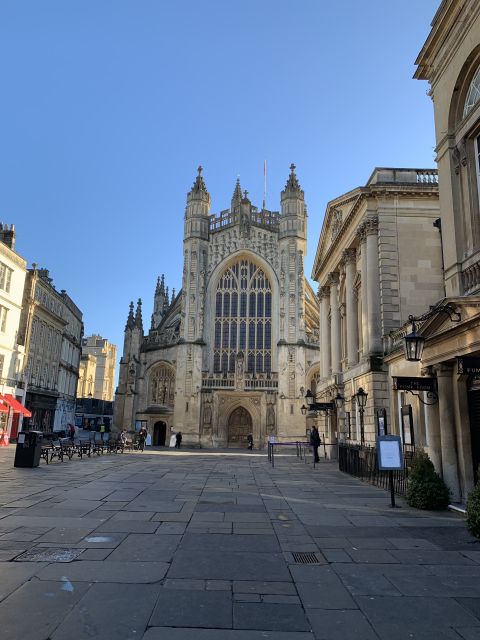 Bath: Guided City Walking Tour with Entry To The Roman Baths - Pump Room and the everyday theater of Bath life