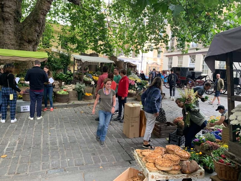 Bath: Private Bridgerton Walking Tour for upto 20 people - Starting at Bath Abbey Churchyard, the right way to orient yourself