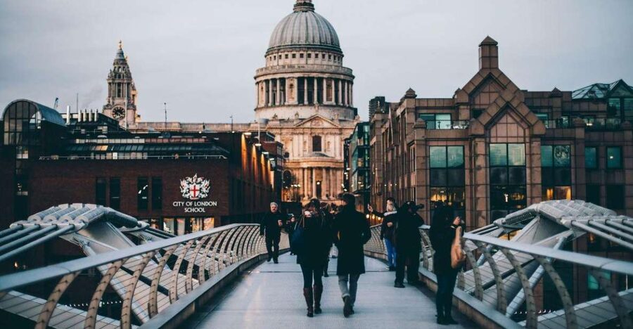 Best of London Walking Tour-3 Hours, Small Group max 10 - Waterstones Meeting Point, Plus One Simple Rule for Finding Your Guide