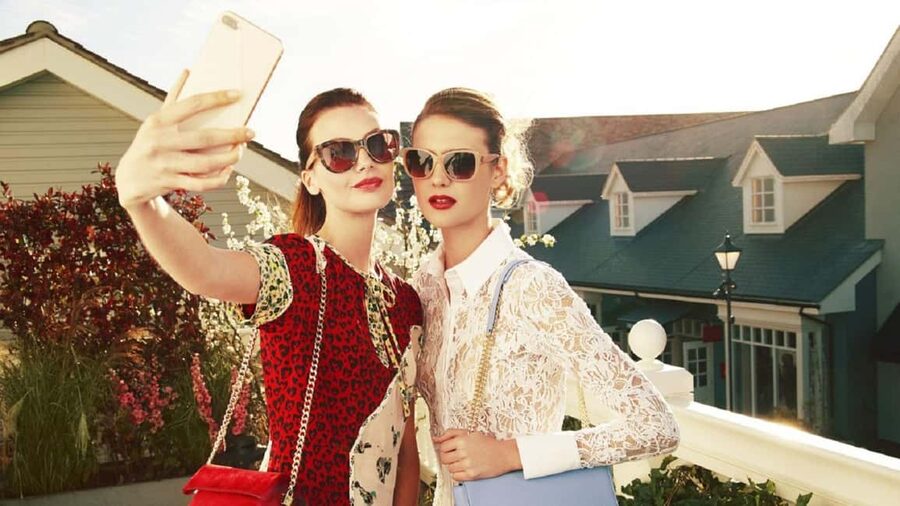Bicester Village Shopping Trip from London with VIP Discount - Onboard Comfort Details That Actually Matter