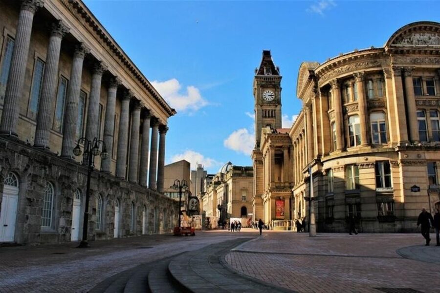 Birmingham : Must-see Attractions Private Walking Tour - Starting at 1 Church St: the perfect city-center rendezvous