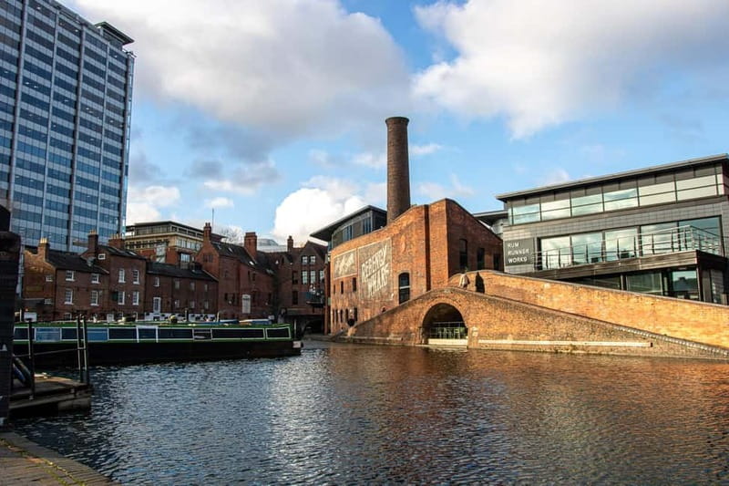 Birmingham Slogging Gang Evening Walking Tour with Pub Stops - Ending at The Botanist Gas Street Basin