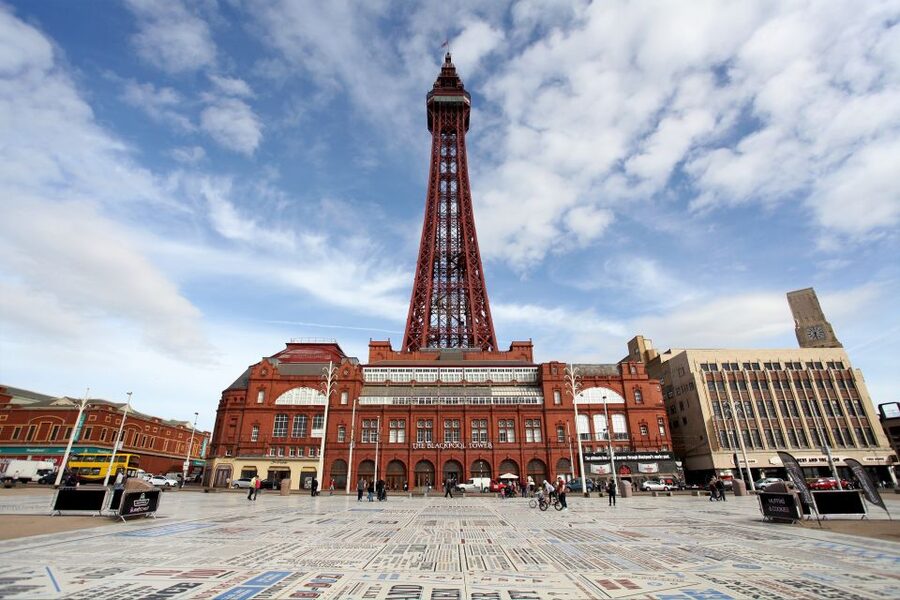 Blackpool: Tower Eye Entry Ticket - Bar 380 up top: the best place to slow down
