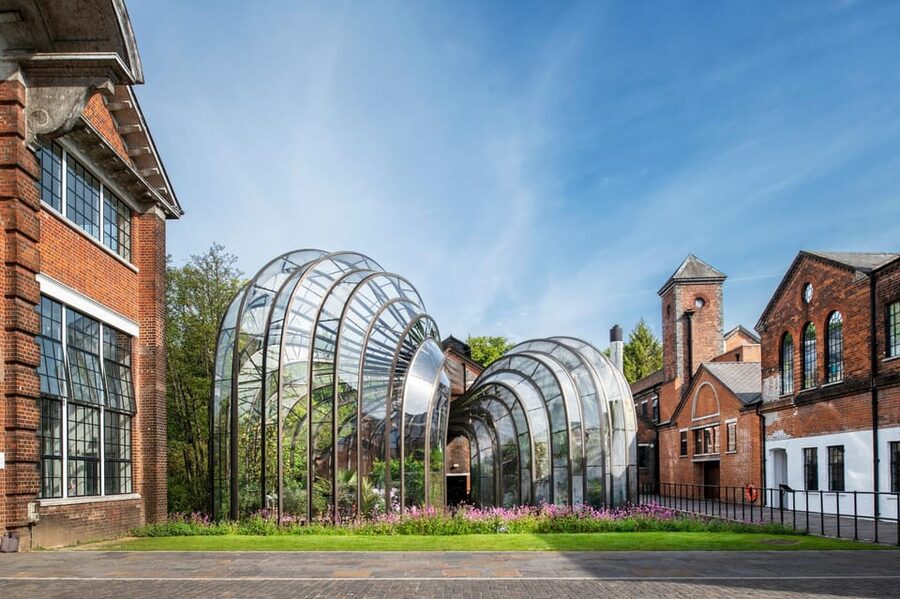 Bombay Sapphire Gin Distillery Tour - Botanical Dry Room: the sensory step that helps you pick preferences