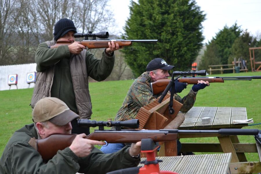 Brighton: Air Rifle Shooting Experience - Outdoor weather reality: what rain or shine means for your hour