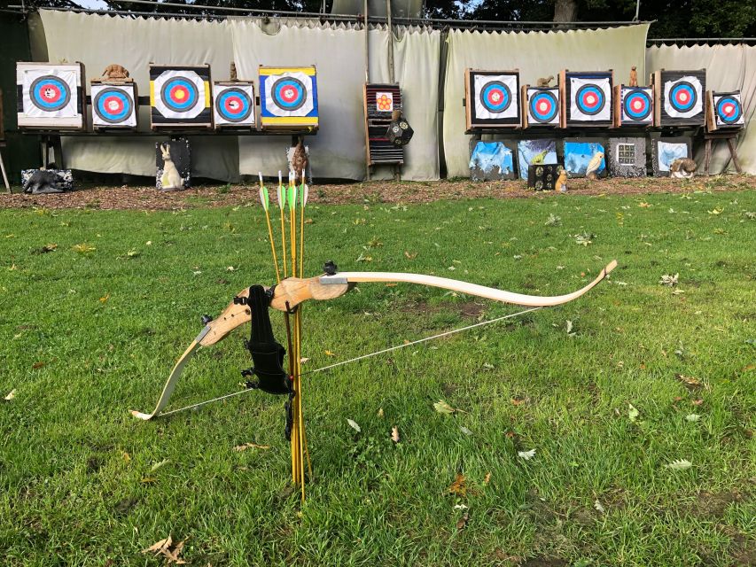 Brighton: Archery Experience - Your first lesson: safety briefing, bow basics, and learning by doing