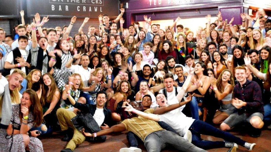 Brighton Bar Crawl: 5+ Venues, Free Shots, Free Club Entry - How the guide keeps you mingling (and which vibe fits)