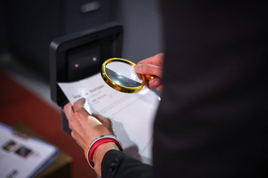 Brighton: Escape the Vault and Rob a Bank Escape Room - Entering Presuming Ed’s and meeting your vault crew