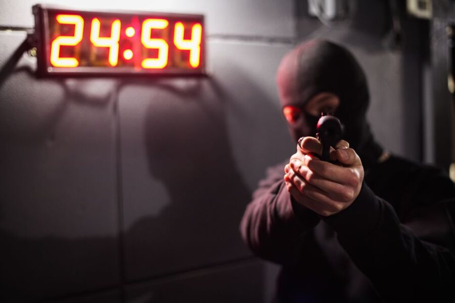 Brighton: Escape the Vault and Rob a Bank Escape Room - How the 1-hour booking usually plays out in real time