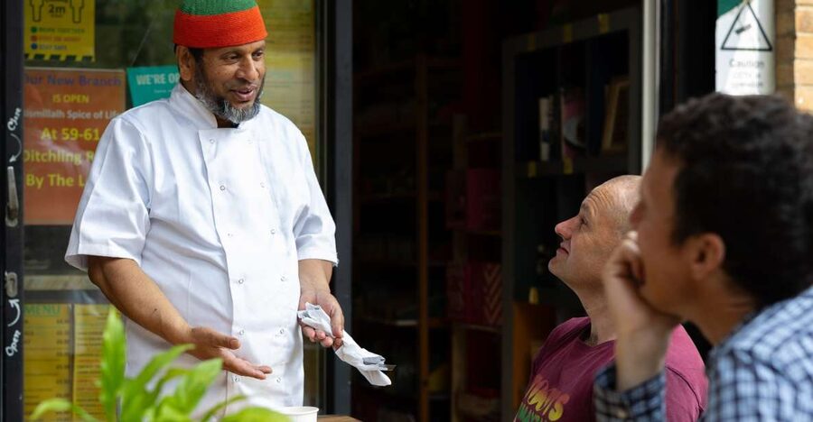Brighton: Walking Food Tour (Vegan and Vegetarian options) - How the 2-hour route balances food and Brighton landmarks