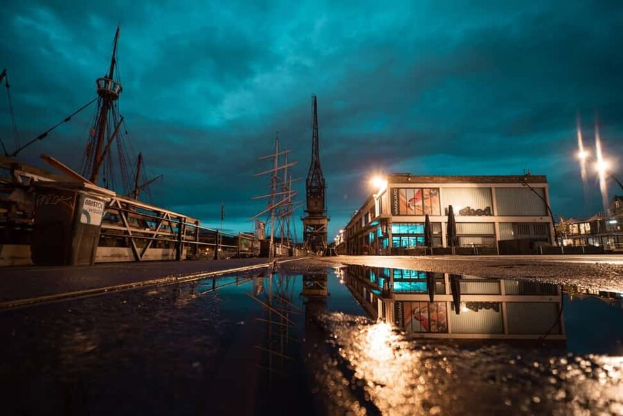 Bristol: Ghosts, Ghouls and Gallows Guided Tour - A Night Walk That Turns Bristol Corners Into Story Stops