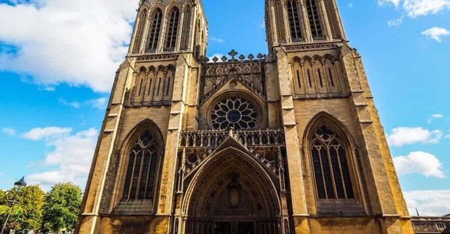 Bristol : Sightseeing Custom Tour with a Local Guide - St Nicholas Market: where city culture shows up in real life