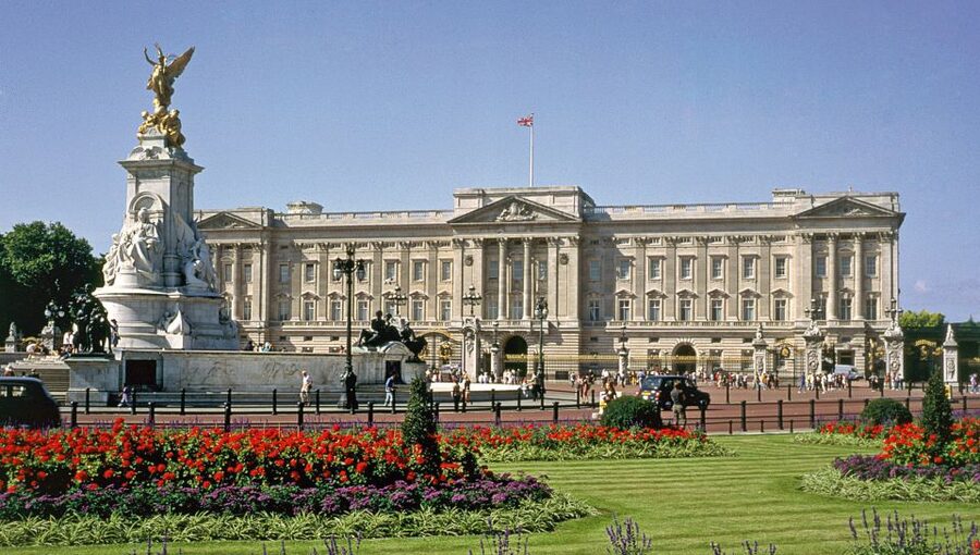 Buckingham Palace and Stonehenge Tour - Should you book this tour?