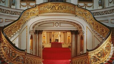 Buckingham Palace State Rooms Entry & Royal London Audio App