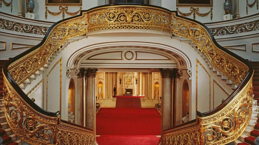 Buckingham Palace State Rooms Entry & Royal London Audio App - Walking the Grand Staircase and the White Drawing Room
