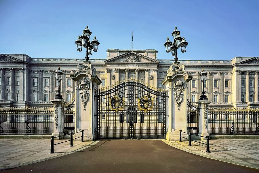 Buckingham Palace: The State Rooms Entrance Ticket - Accessibility and stroller limits you should know before arriving