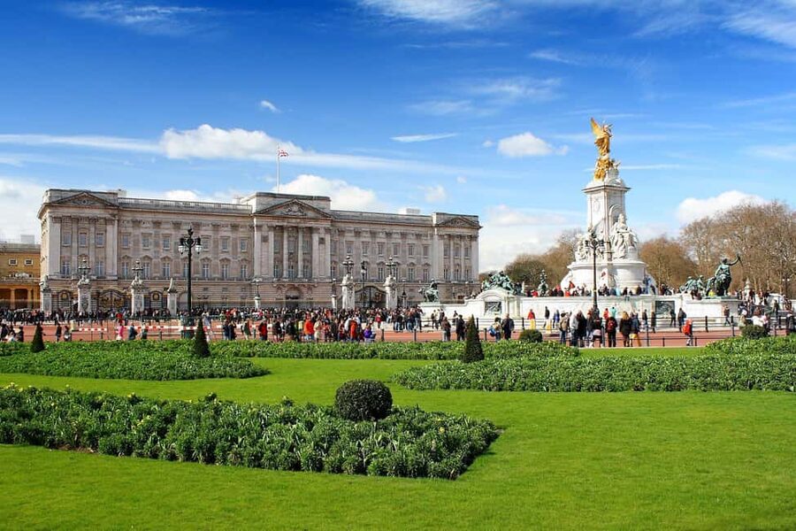 Bundle: British Museum-Changing of the Guard-Jack the Ripper - British Museum with headset: how to see the big hits fast