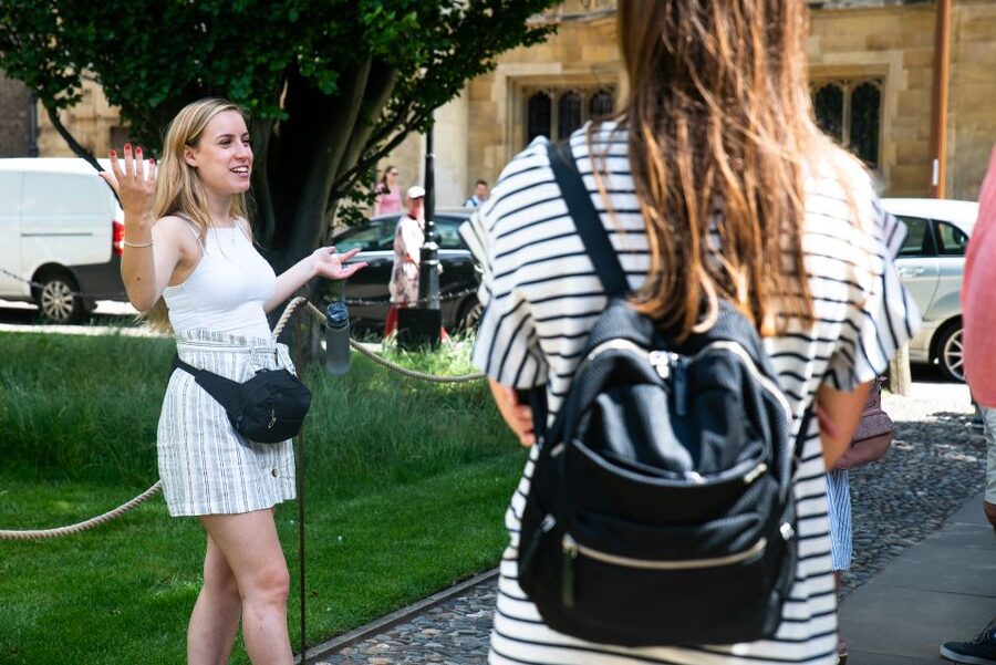 Cambridge: 2-Hour Private University Walking Tour - Photo Spots, Walking Pace, and What You Should Bring