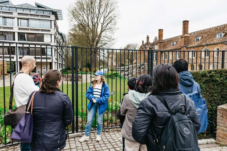 Cambridge: Alumni-led Walking Tour w/opt King's Chapel - College gardens access, and why exteriors can still be enough