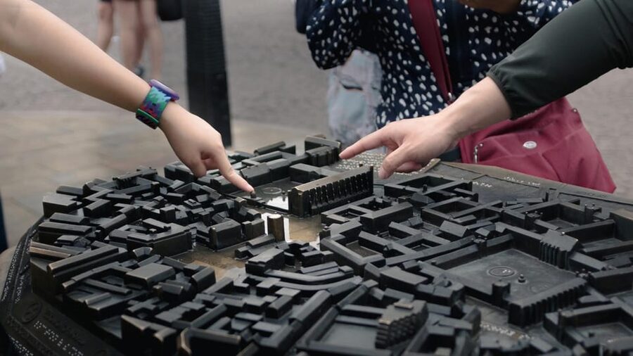 Cambridge: City Walking Tour & Exploration Game - What to bring so the game stays fun