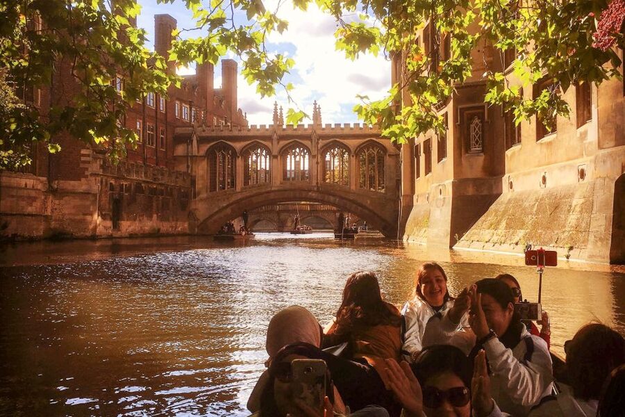 Cambridge: Guided River Cam Punting Tour - Should you book this Cambridge guided punting tour?