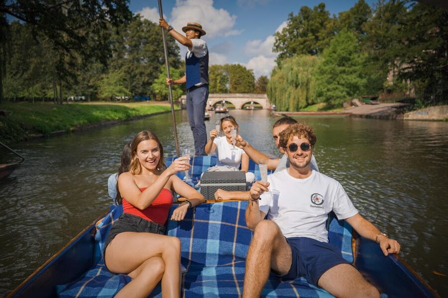 Cambridge: Guided Shared River Punting Tour - Should you book this Cambridge guided shared punting tour?