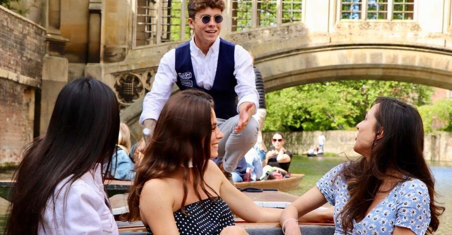 Cambridge: Private Chauffeured Punting Tour - Audio and Language Support: English Live Plus Chinese Audio