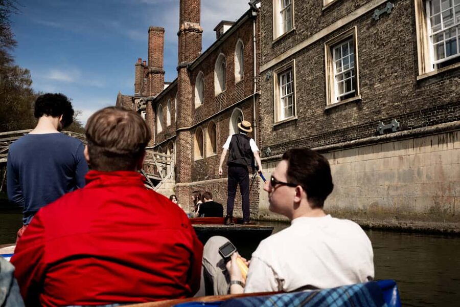 Cambridge: Punting Tour on the River Cam - Why a River Cam punt is the fast way to see Cambridge
