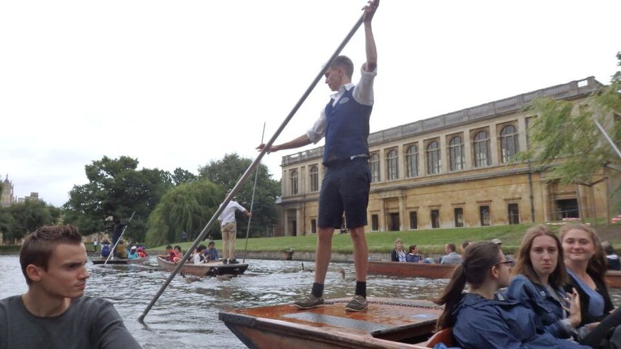Cambridge: Punting Tour on the River Cam - What your guide does on the boat (and why it matters)