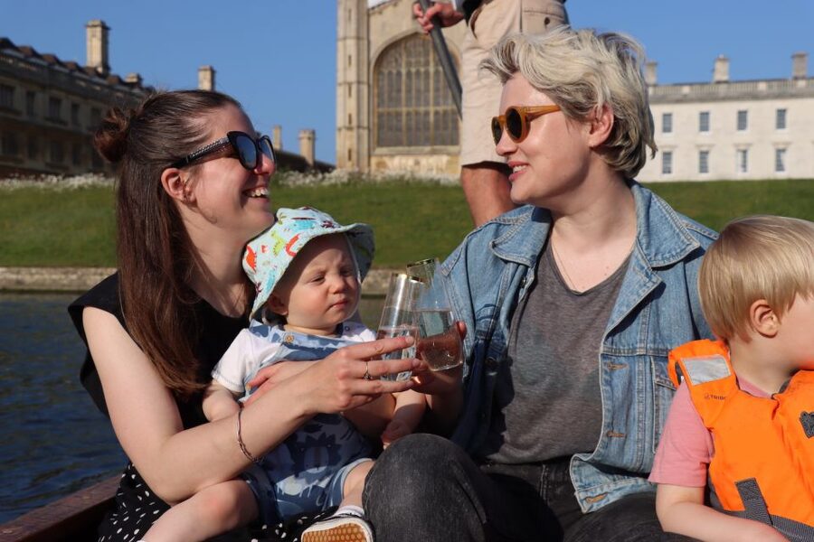 Cambridge: Shared Chauffeured Punting Tour - The 50-Minute College Backs Route: Seven Prestigious Colleges