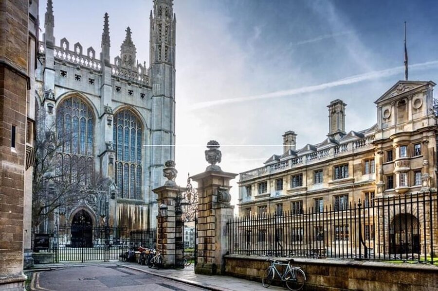 Cambridge: Sightseeing Walking Tour with a Local Guide - Who this Cambridge walking tour fits best