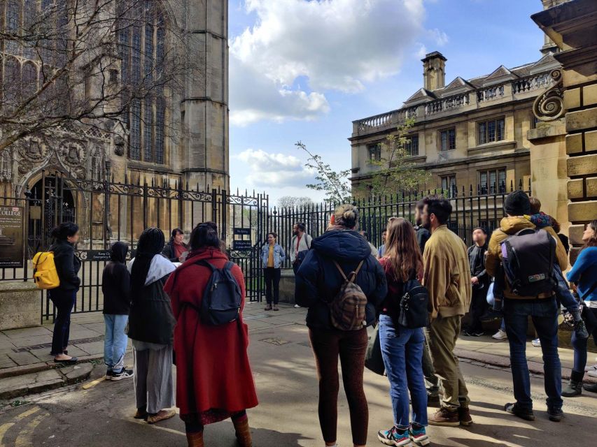Cambridge: The Original Uncomfortable Cambridge™ Tour - Stop 4: The Backs and Darwin College, past meets present debates