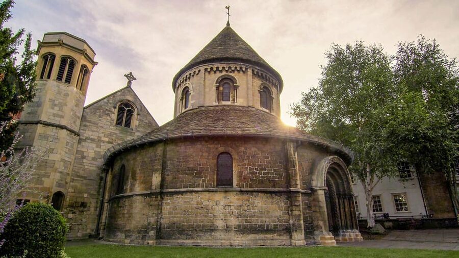 Cambridge: University Walking Tour - Senate House, Corpus Clock, and Cavendish Laboratory: Stops With Storylines