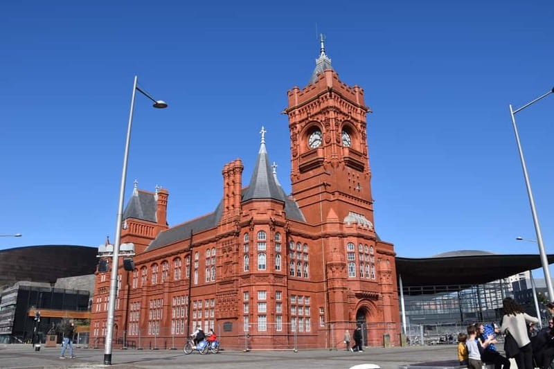 Cardiff: Doctor Who Walking Tour - Cardiff’s coal-exporting era: the city story behind the sci-fi vibe
