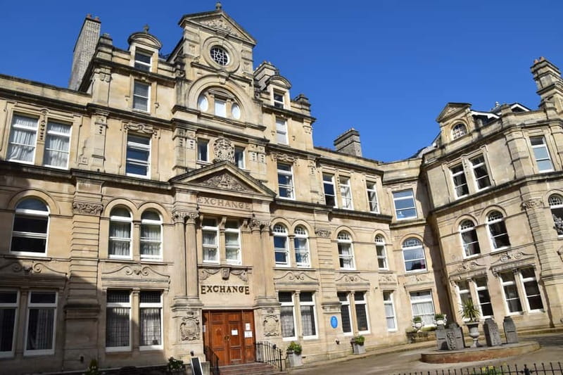 Cardiff: Half-Day City Walking Tour - Time, walking pace, and what weather changes