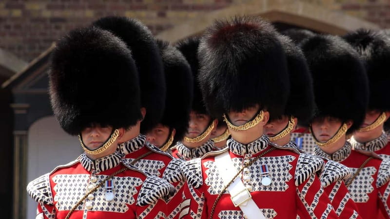 Changing of the Guard at Buckingham Palace Walking Tour - The Mall: Where the Ceremony Gets Its Stage