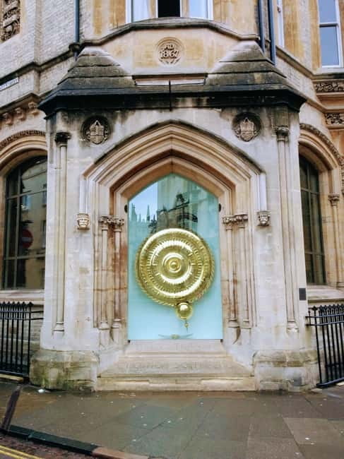 Classic Cambridge Walking Tour with Certified Guide - The Eagle pub stop, a break that still tells a story