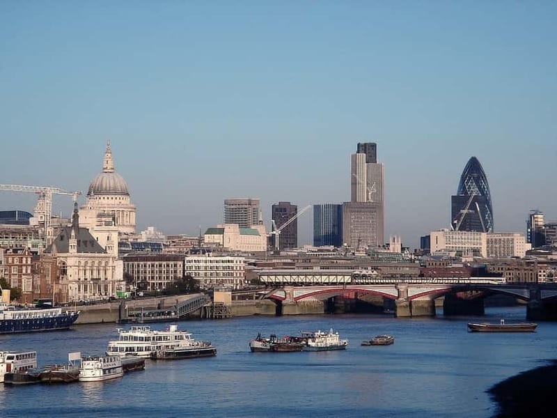 Classic London Tour & Changing The Guards— History In Action - Key things that make this tour worth it