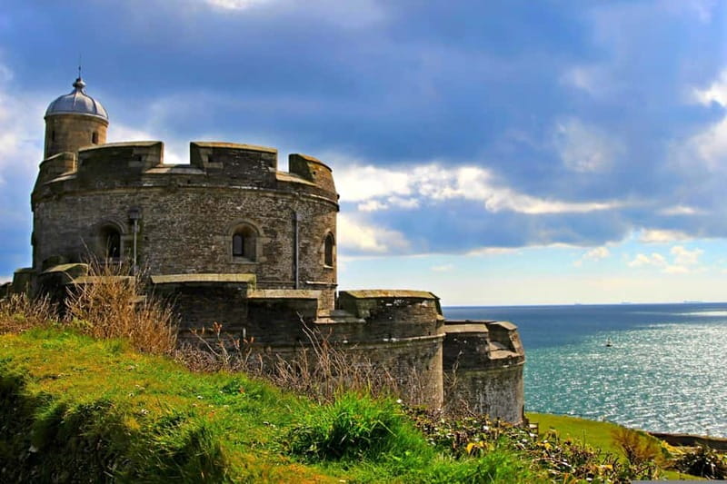 Cornwall: Online Road Trip Travel Guide - The 212-Mile Route and How to Stretch It to Your Days