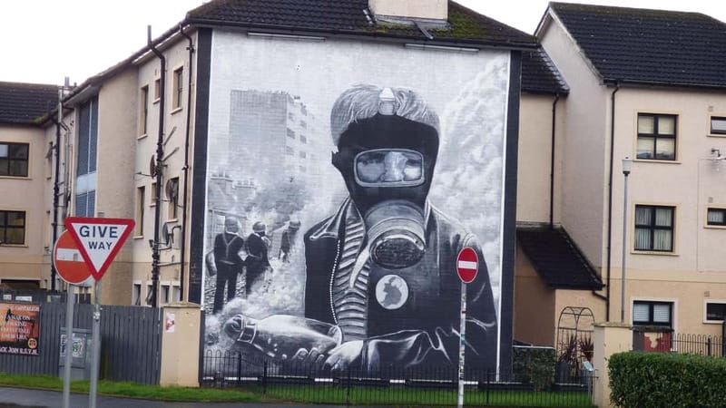Derry: Bloody Sunday and Bogside Murals Walking Tour - How the guides bring it to life, from Ian to Gleann to Angela