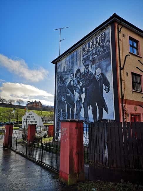 Derry City: The Bloody Sunday Story Walking Tour - Civil rights era to Free Derry Corner: the lead-up you cannot skip