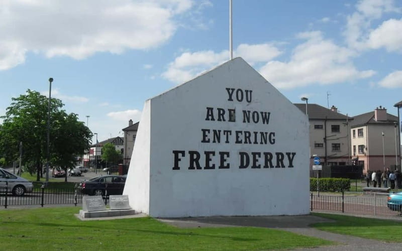 Derry: City Walking Tour & Exploration Game - Starting at the Peace Flame Gardens by the Guildhall